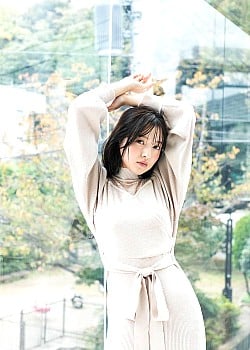 Yukina Omoto image 2 of 2