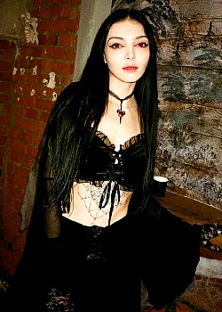 Yulia Ivleva image 2 of 3