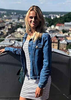 Yuliya Levchenko image 3 of 4