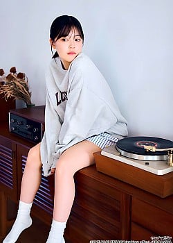 Yuna Shibata image 2 of 3
