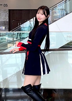 Yuuna Naeka image 2 of 4
