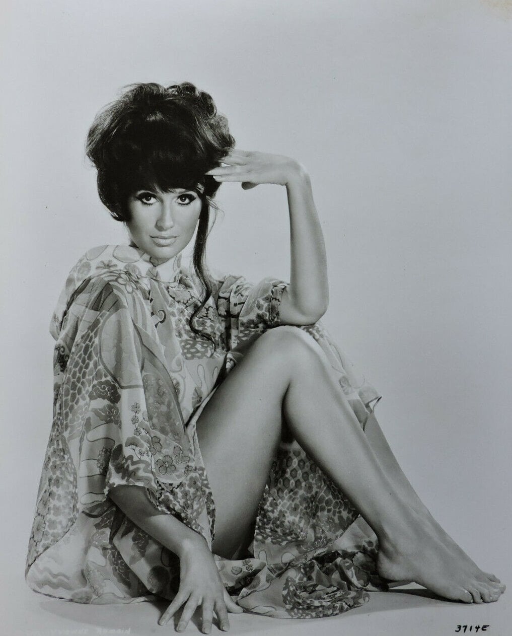 Yvonne Romain