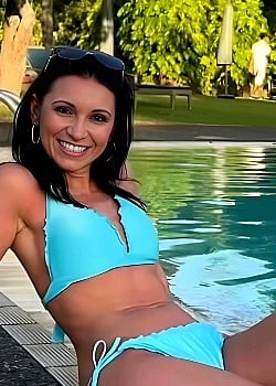 Zaneta Perinova image 2 of 4