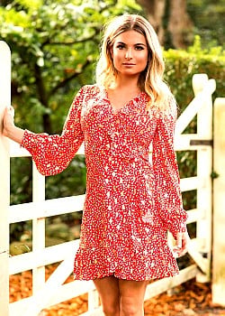 Zara Holland image 3 of 4
