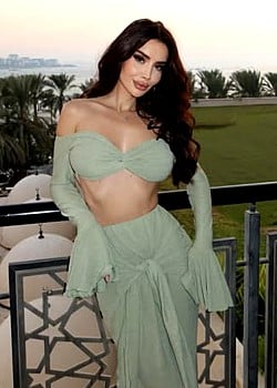 Zarina Abdurashidova image 3 of 4