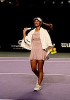Zeynep Sonmez profile photo