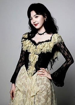 Zhang Ruonan image 3 of 4