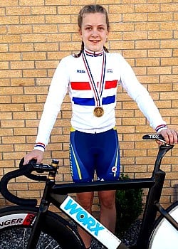 Zoe Backstedt image 1 of 4