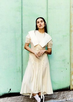 Zoe Chao image 4 of 4