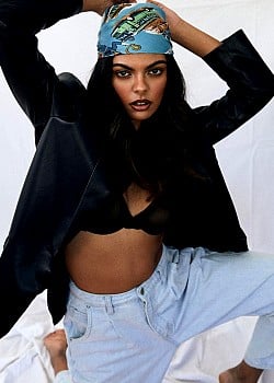 Zoe McCracken image 4 of 4