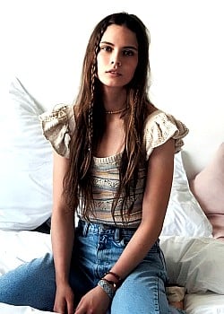 Zoe Petit image 2 of 3