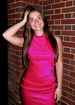 Zoe Robinson image 3 of 4