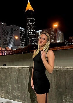 Zoe Winford image 3 of 3