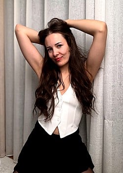 Zoena (Onlyfans) image 3 of 4