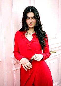 Zoia Mossour image 4 of 4