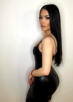 Zorana Micanovic image 3 of 4