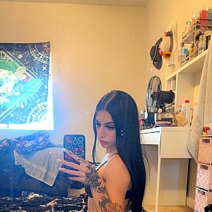 AK47girl