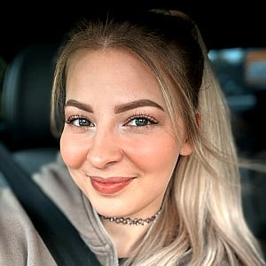 ASMR Janina