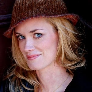Abigail Hawk