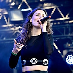 Ade (singer)