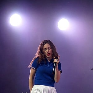 Ade (singer)
