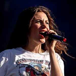 Ade (singer)