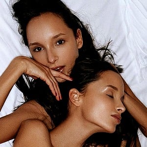 Adelalinka Twins