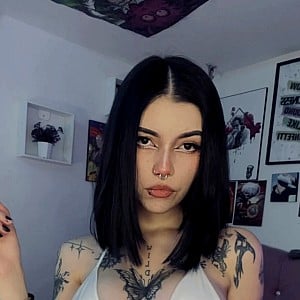 Adri Tom 44