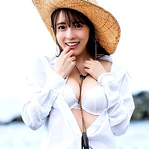 Akari Yura