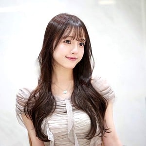 Akari Yura
