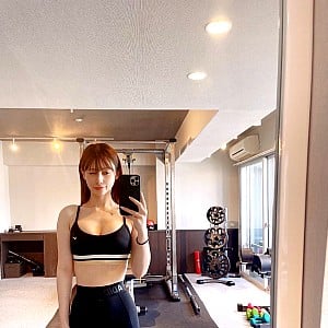 Akemi Darenogare