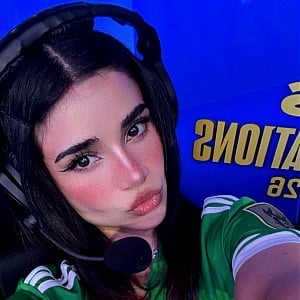 Alana Flores