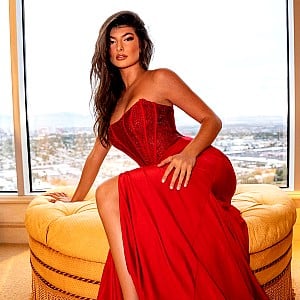Alaya Manzella