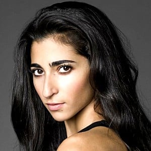 Alba Flores