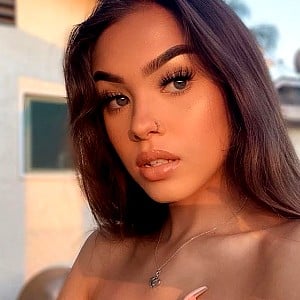 Aleina Topp