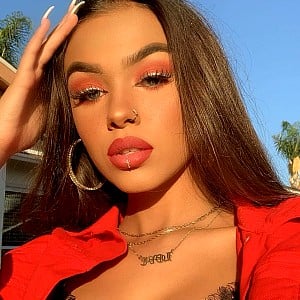 Aleina Topp