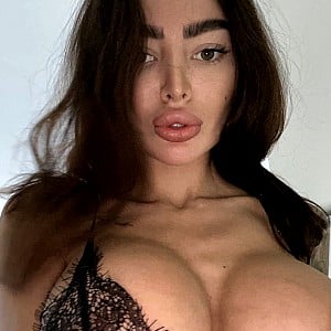 Alena Omovych