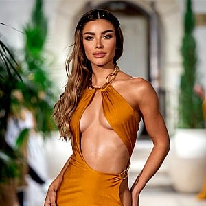 Aleska Genesis