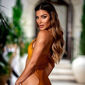 Aleska Genesis