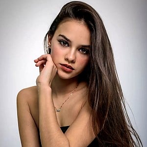 Alessandra Nadia