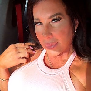 Alexa Azzona