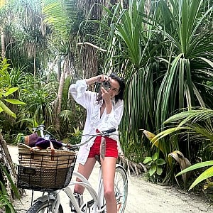 Alexa Chung