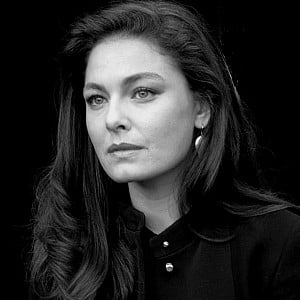 Alexa Davalos
