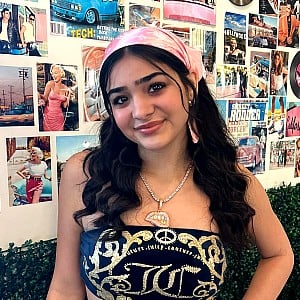 Alexandra Bull