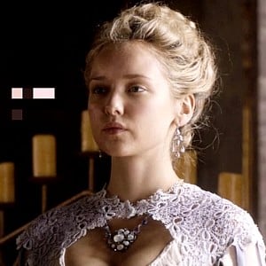 Alexandra Dowling