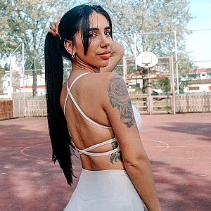 Alexandra Machado