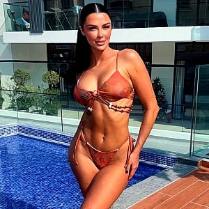 Alexandra Marie