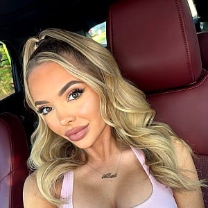 Alexandria Robinson (Model)