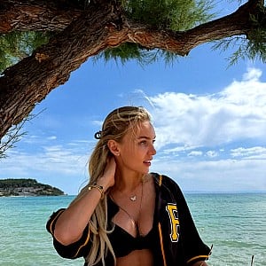Alexis Blond