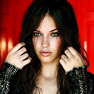 Alexis Knapp